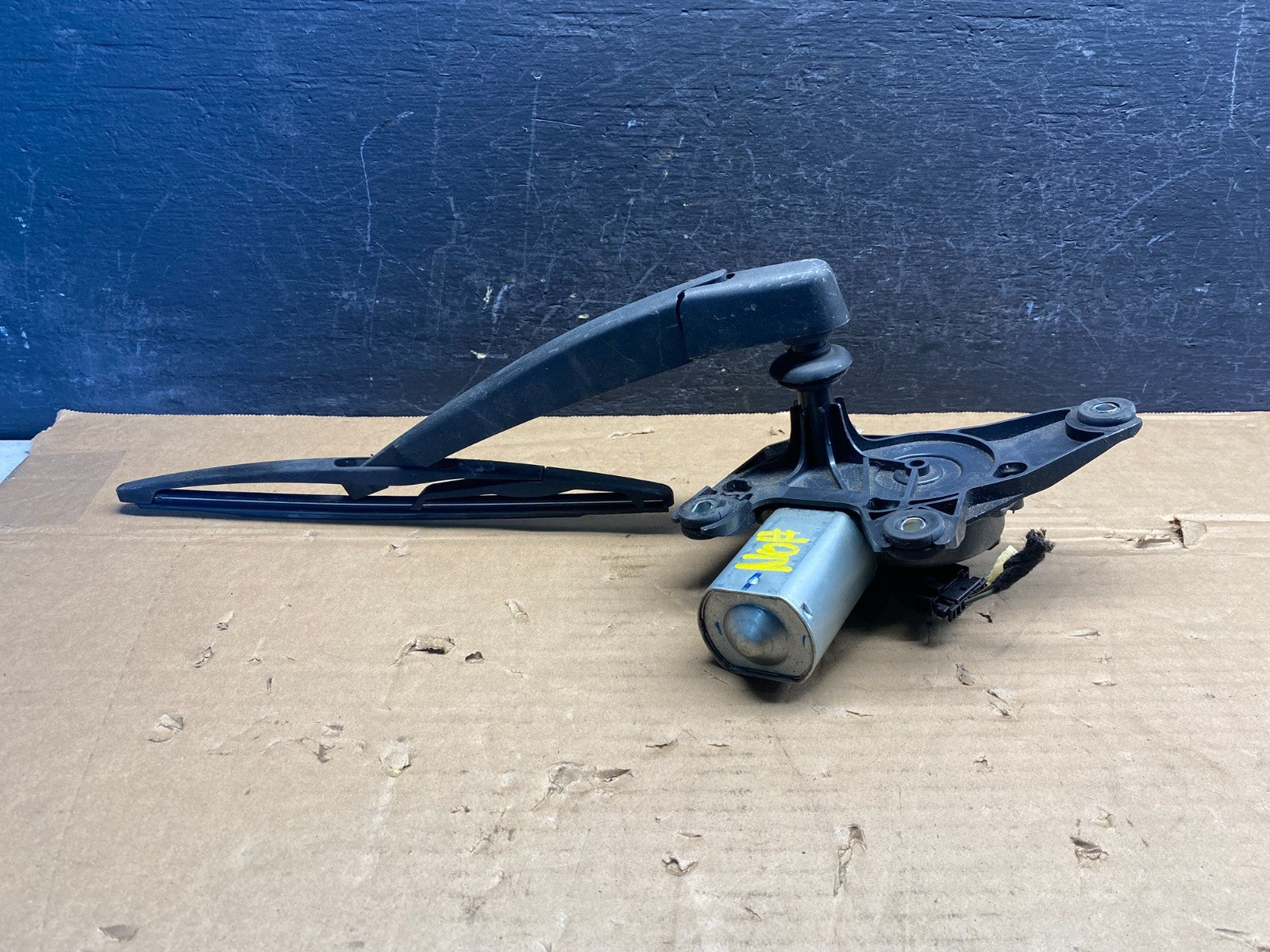 2013 to 2020 Buick Encore Windshield Rear Wiper Motor AD96161