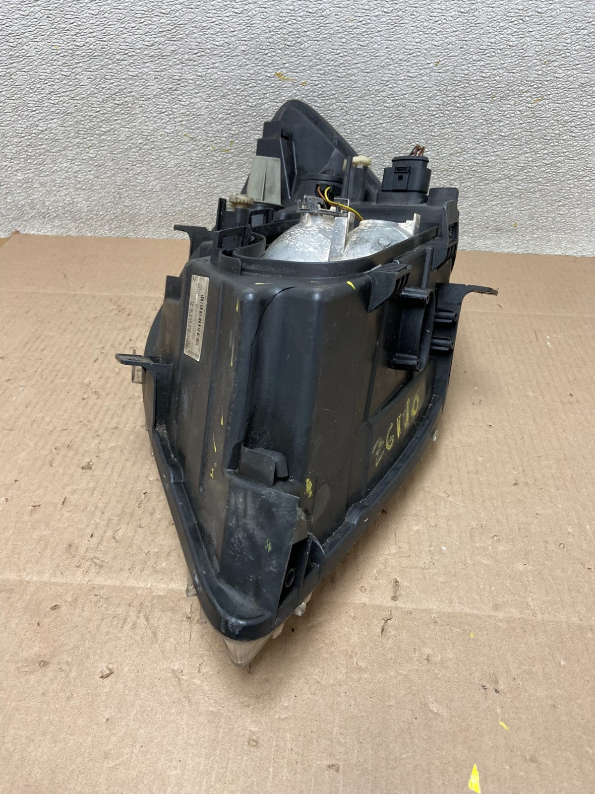 2007 to 2013 Mercedes Sprinter Headlight Right Passenger Halogen Oem Z6110 DW10