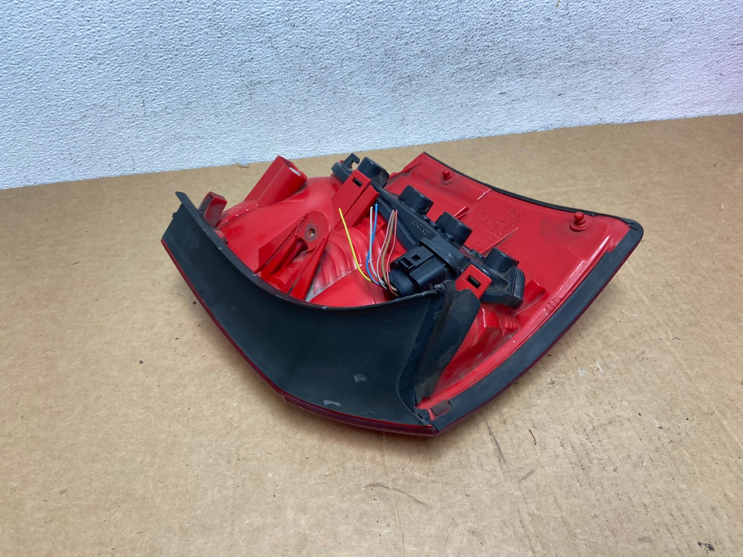 2001 - 2004 Audi A4 Wagon Avant Right Passenger RH Tail Light AD5497 LK5