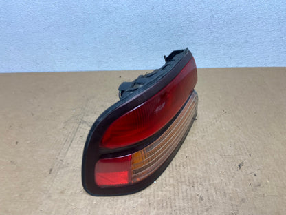 1996 - 1997 Infiniti i30 Left Driver LH Side Tail Light Oem AC2884 LK2