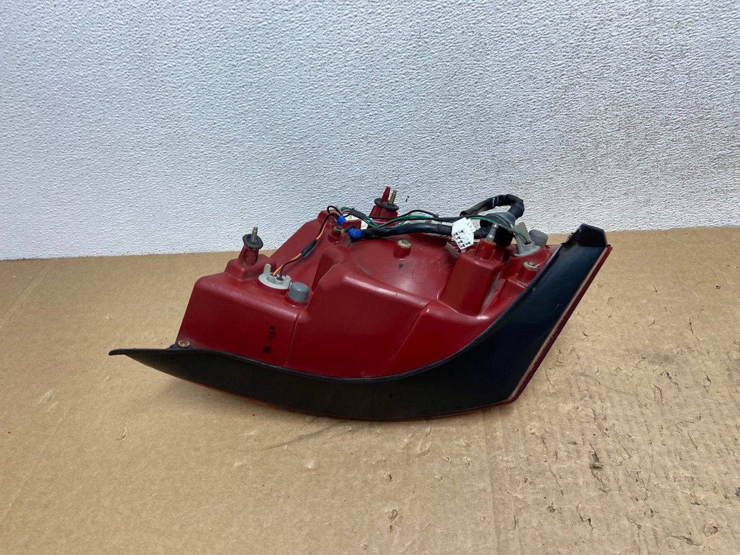 2004 2005 2006 Hyundai Elantra Sedan Right Passenger Tail Light AG1216 LK4