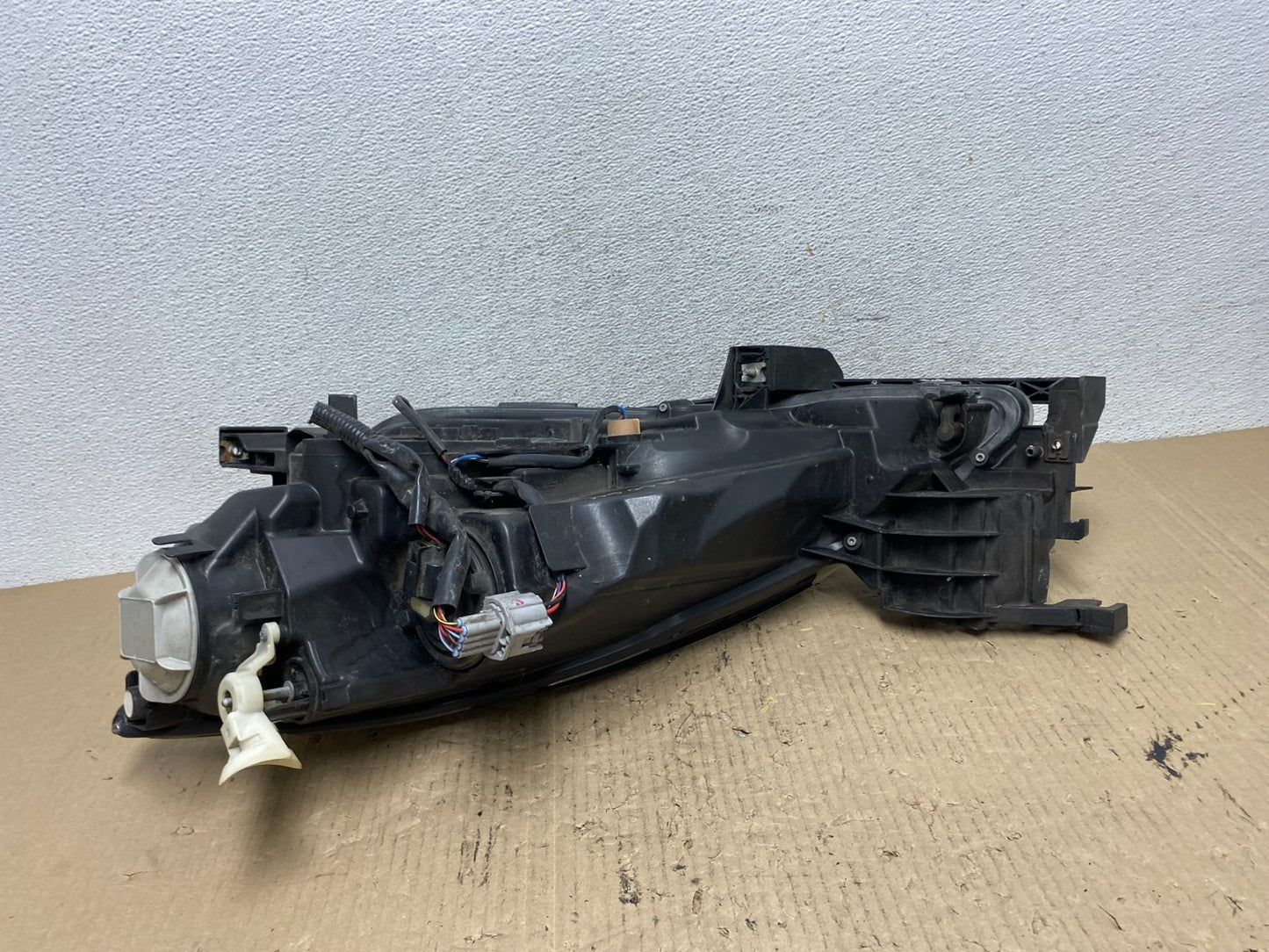 2011 - 2013 Mazda 6 Right Passenger RH Side Halogen Headlight AF6064 DW6