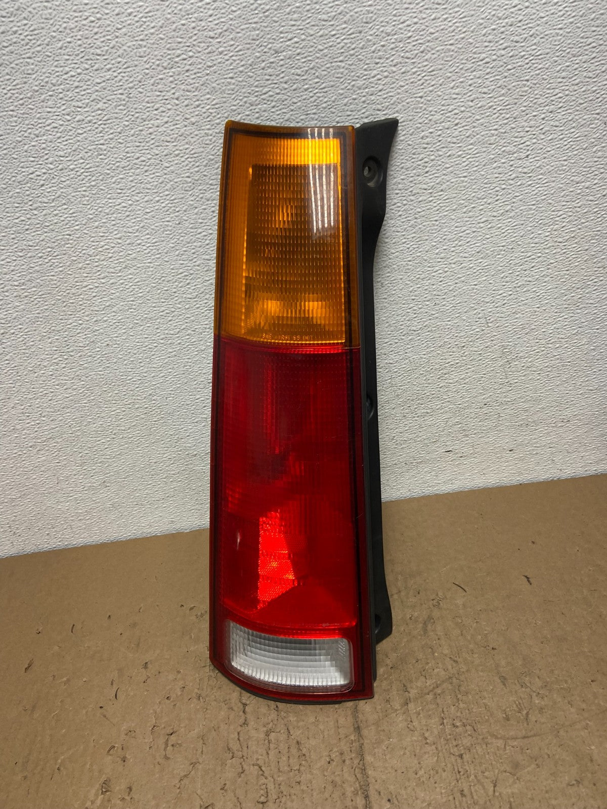 1997 1998 1999 2000 2001 Honda Crv Cr-v Left Driver Lh Tail Light AC7348 DW0