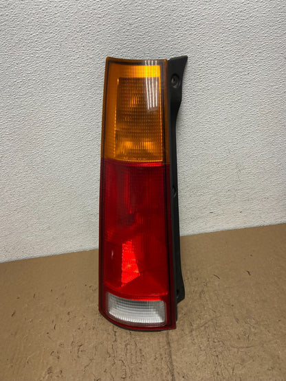 1997 1998 1999 2000 2001 Honda Crv Cr-v Left Driver Lh Tail Light AC7348 DW0