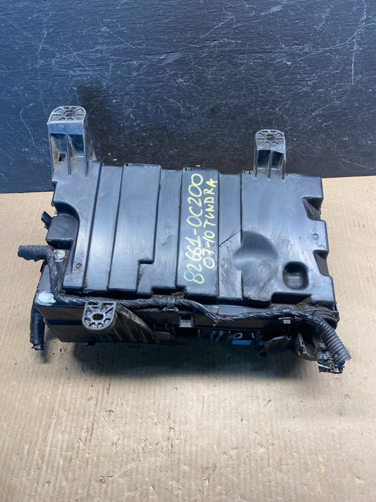 2007 to 2010 Toyota Tundra Under Hood Fuse Box Relay AE6422 DG0