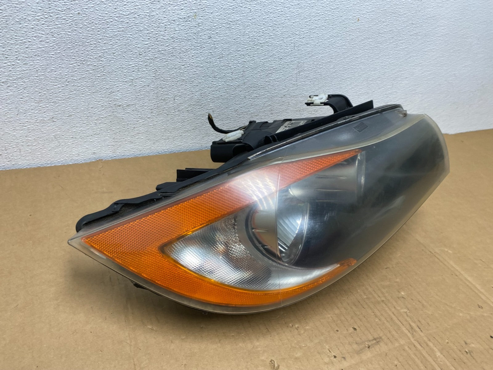 Halogen 2006 to 2008 BMW 3 Series Headlight Right Passenger Side AC7526 DW2