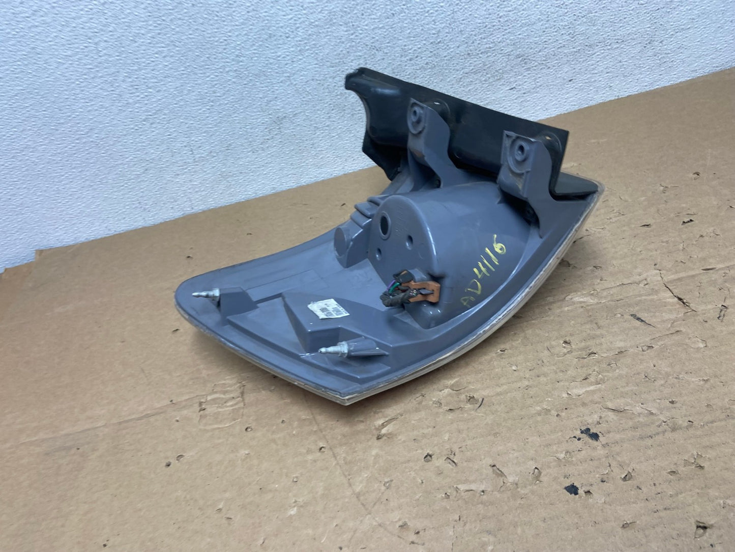 2007 to 2012 GMC Acadia Halogen Tail Light Right Passenger RH Side AD4116 LK5