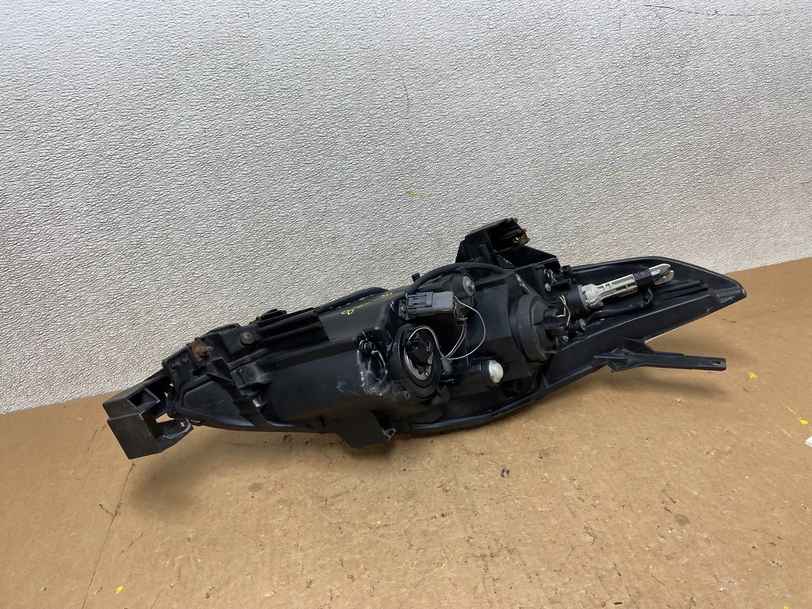2006 2007 Mazda 5 Left Driver LH Side Halogen Headlight OEM Z7998 DW6