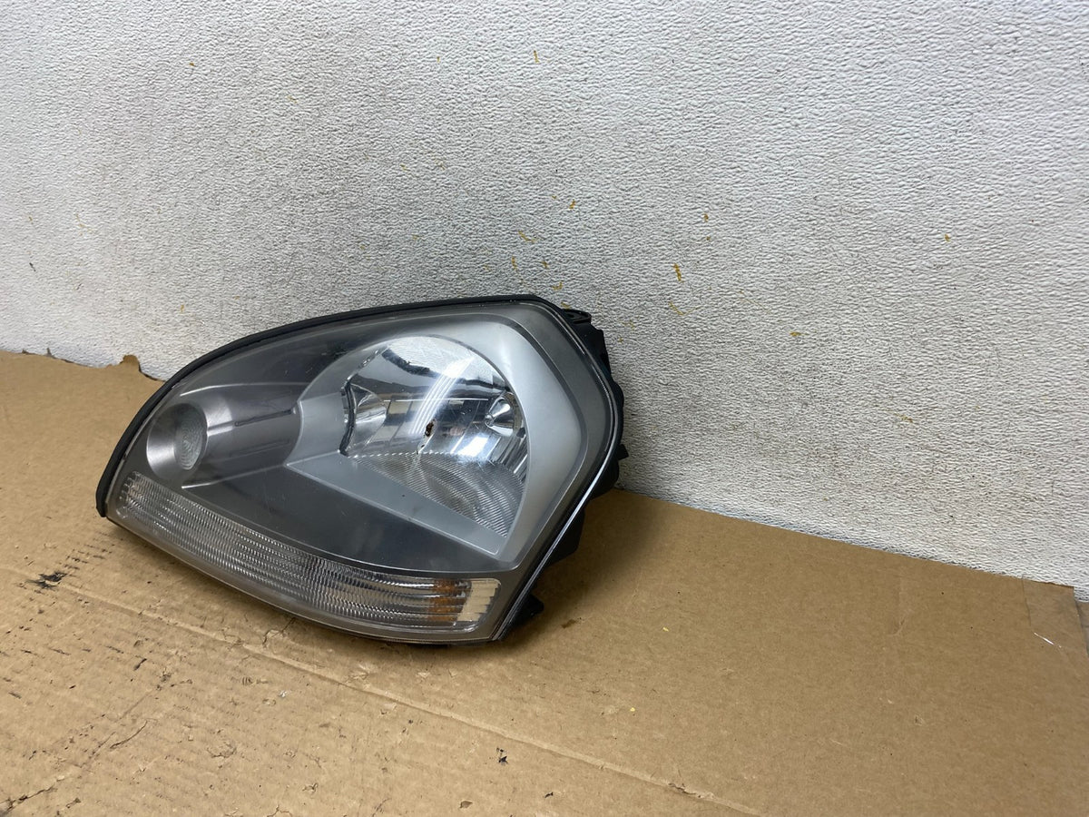 2005 to 2008 Hyundai Tucson Left Driver LH Side Headlight AH8153 DW2