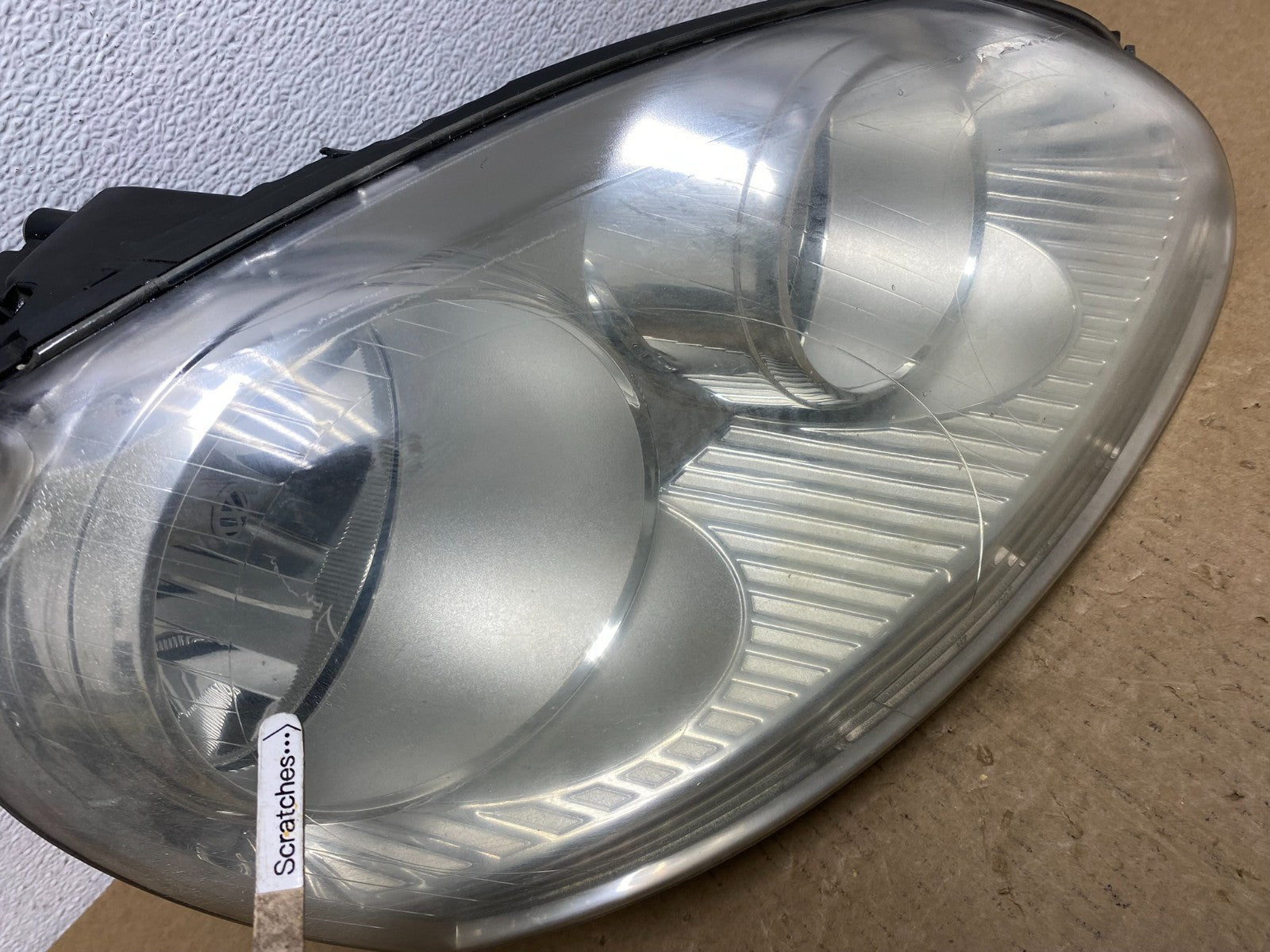 2005 - 2010 Volkswagen Jetta Right Passenger RH Side Headlight Halogen AC1203 DW3