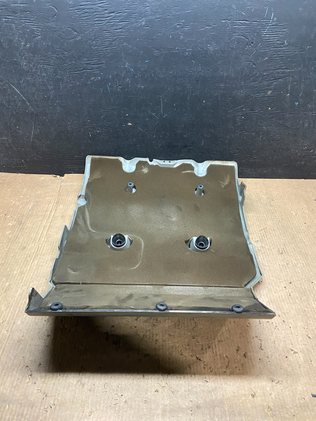 1997 to 2004 Cadillac Deville Seville Northstar Engine Motor Cover H6870 DG14
