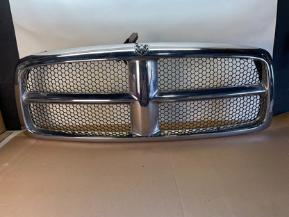 2002 2003 2004 2005 Dodge Ram 1500  Upper Front Grill Grille ai0625 DG0