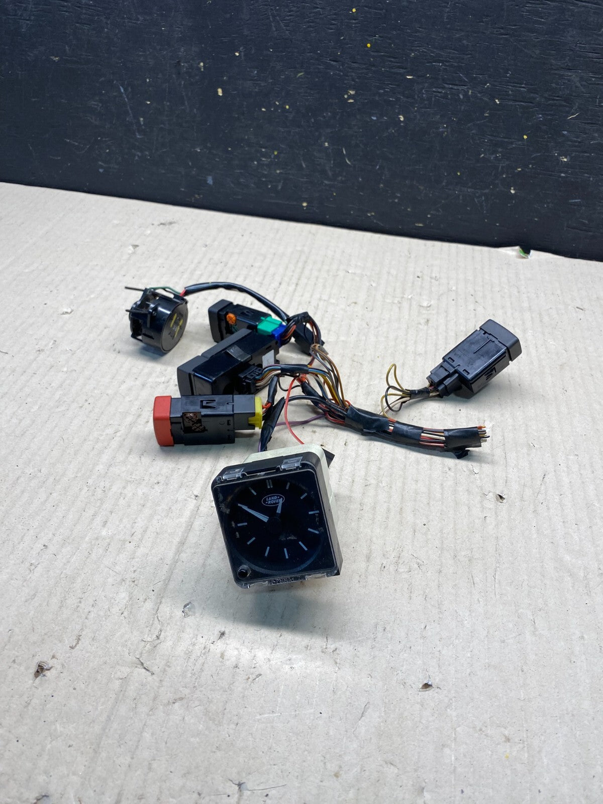 1995 to 2002 Range Rover 4.6 OEM Dash Hazard Traction Fog Clock Switch O33731