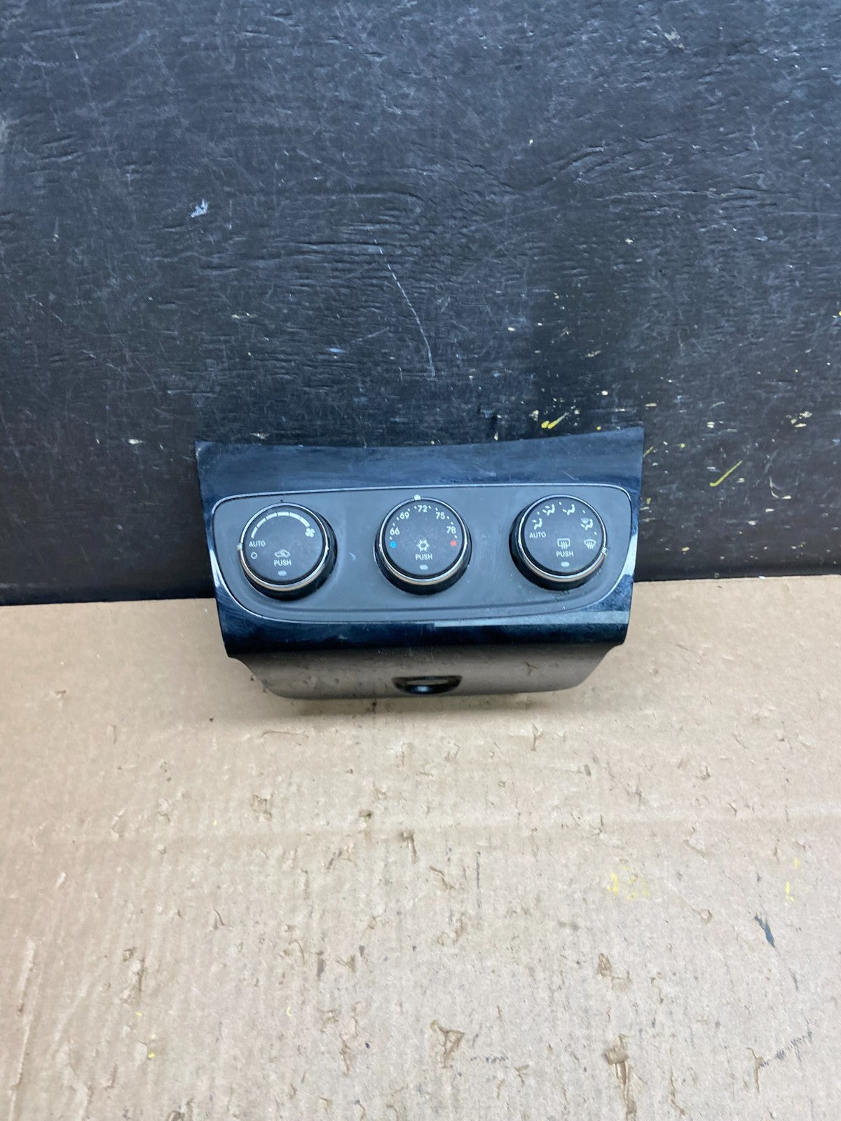 2011 to 2014 Chrysler 200 Heater AC Climate Switch Temperature Control T5975 DG0
