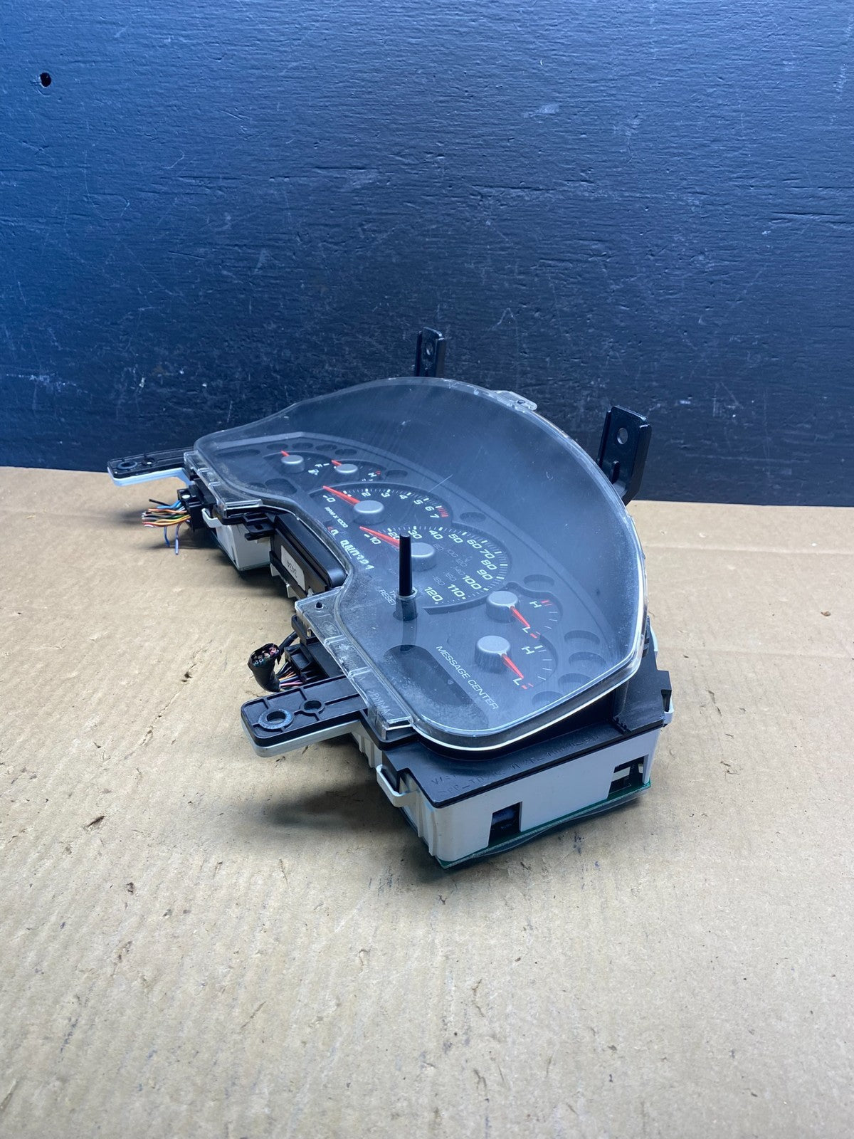2004 2005 Ford Explorer Speedometer Cluster Gauge AD1615 DG2