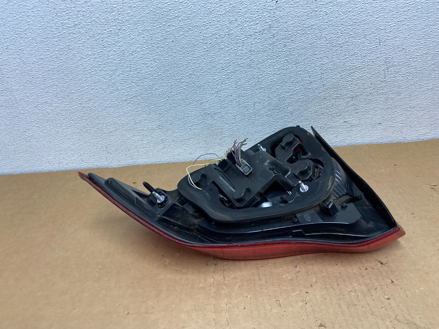 2007 to 2013 Volvo S80 Left Driver LH Side Tail Light AC8513 DW5