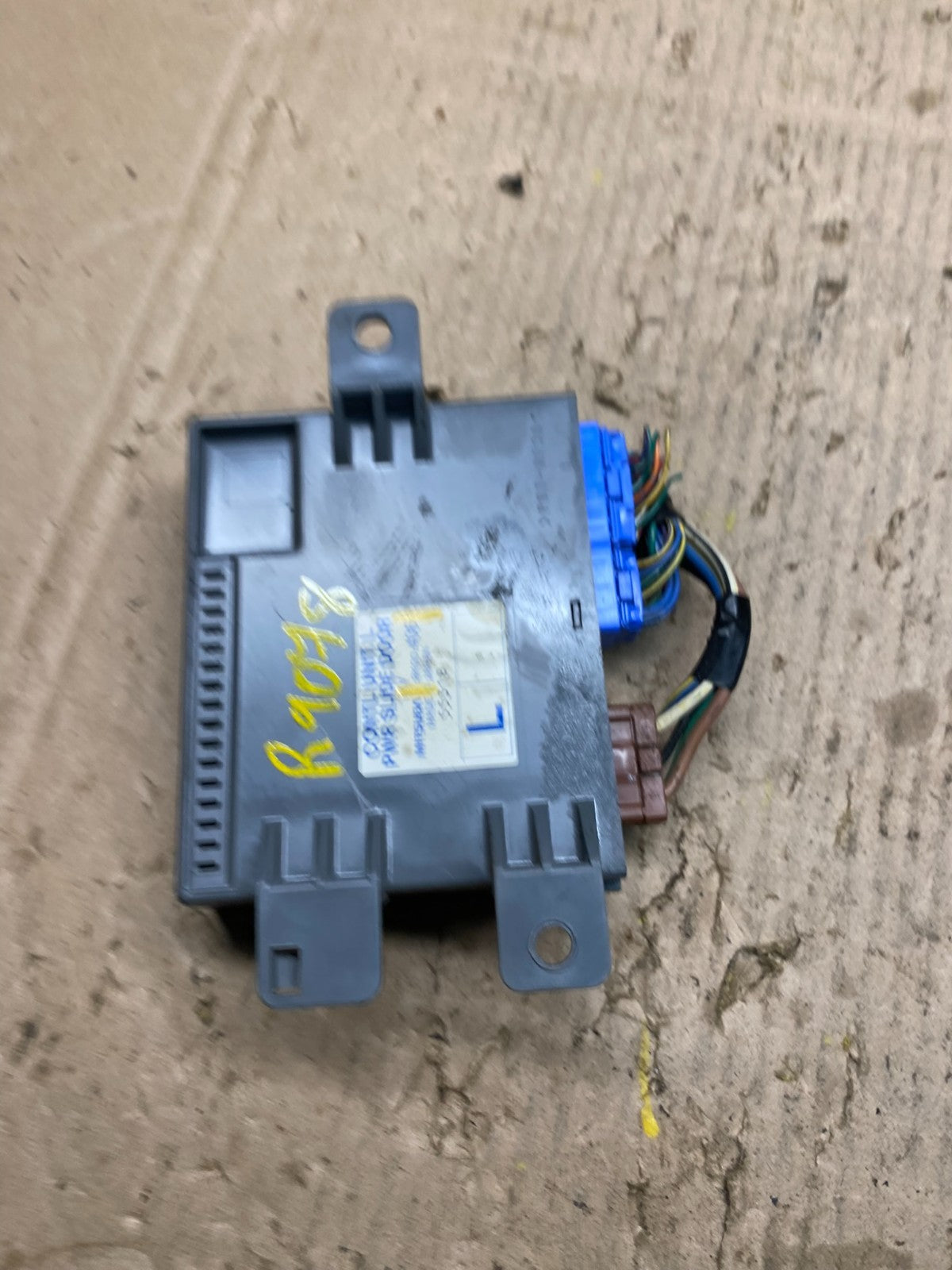 2005 - 2007 Honda Odyssey Rear Left Driver Sliding Door Module r9078 DG0