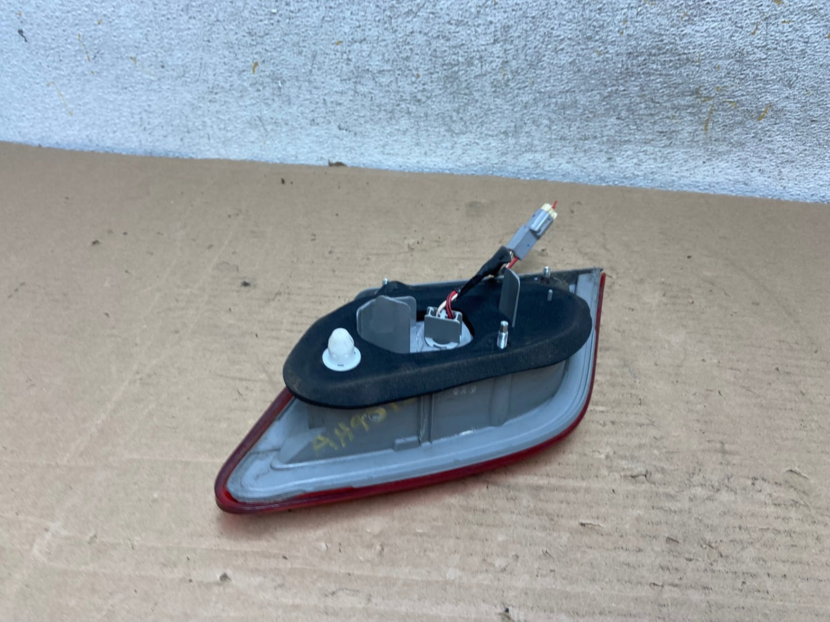 2007-2009 Toyota Camry Hybrid Right Passenger Side Inner Tail Light AH95133