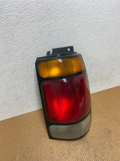 1995 to 1997 Ford Explorer Right Passenger RH Side Tail light AE1597 DG2