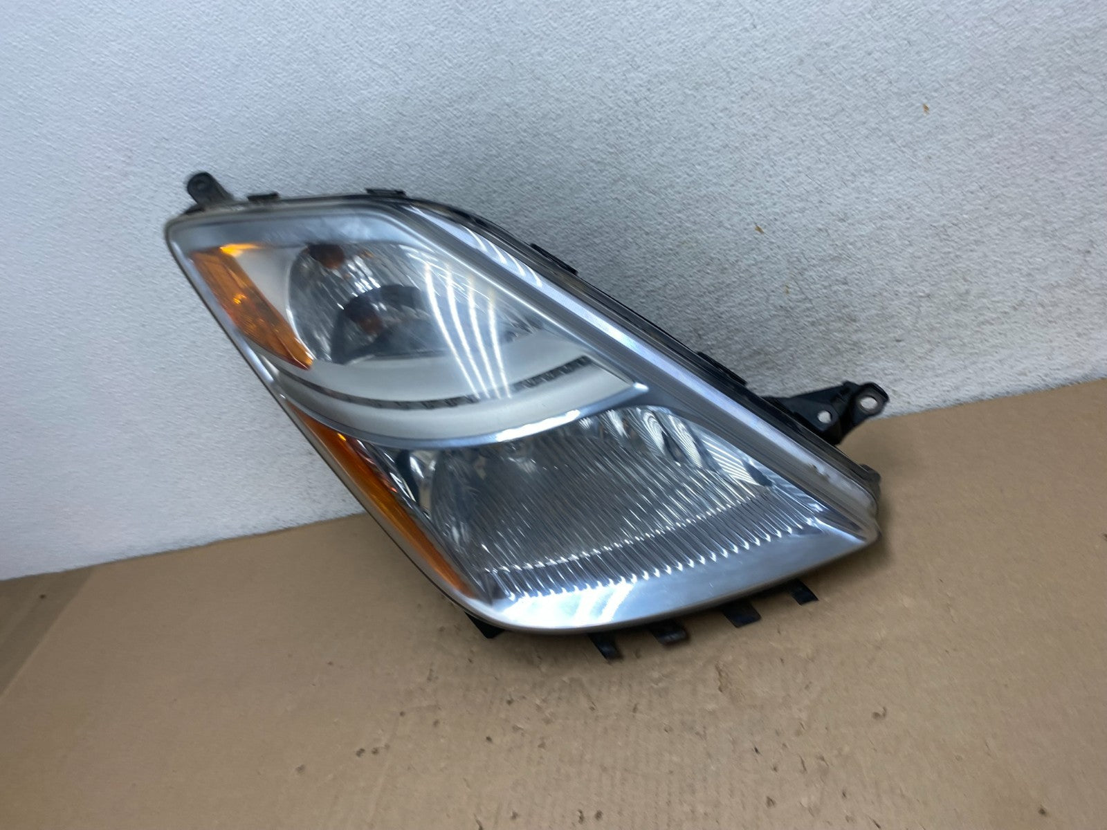 2006-2009 Toyota Prius Right Passenger Rh Side Headlight Xenon HID AG6745 DW1