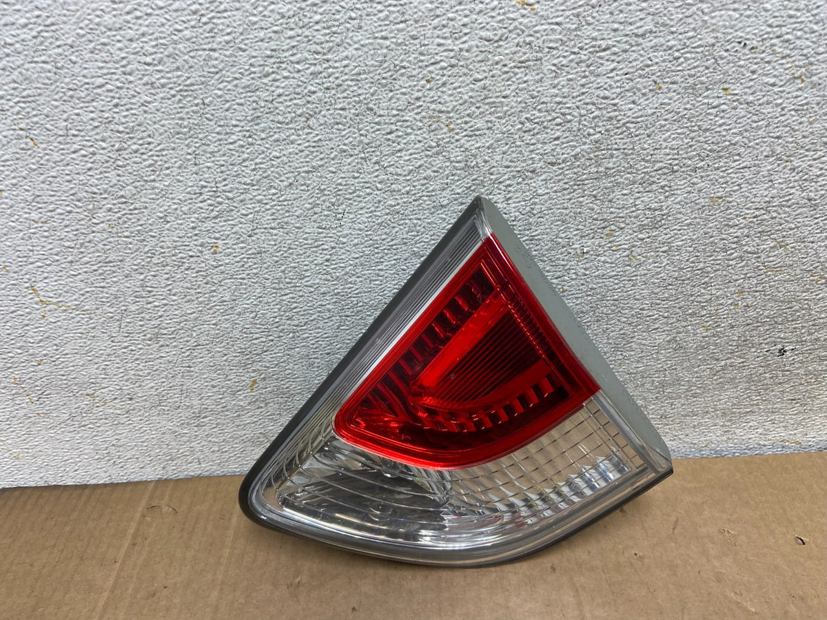 2013 to 2016 Nissan Pathfinder Right Passenger Inner Tail light AI9126 LK0