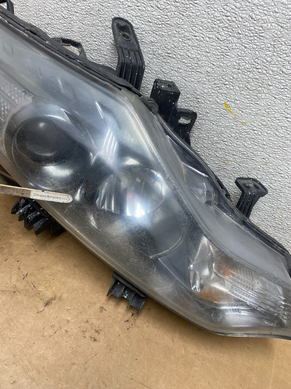 2011 to 2014 Nissan Murano Headlight Right Passenger Rh Oem Halogen X4765 DW6