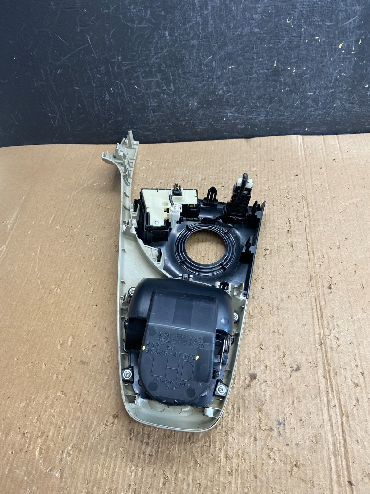2010 to 2015 Toyota Prius 1.8L Gear Shifter Trim Panel Cover Bezel AF1493 DG3