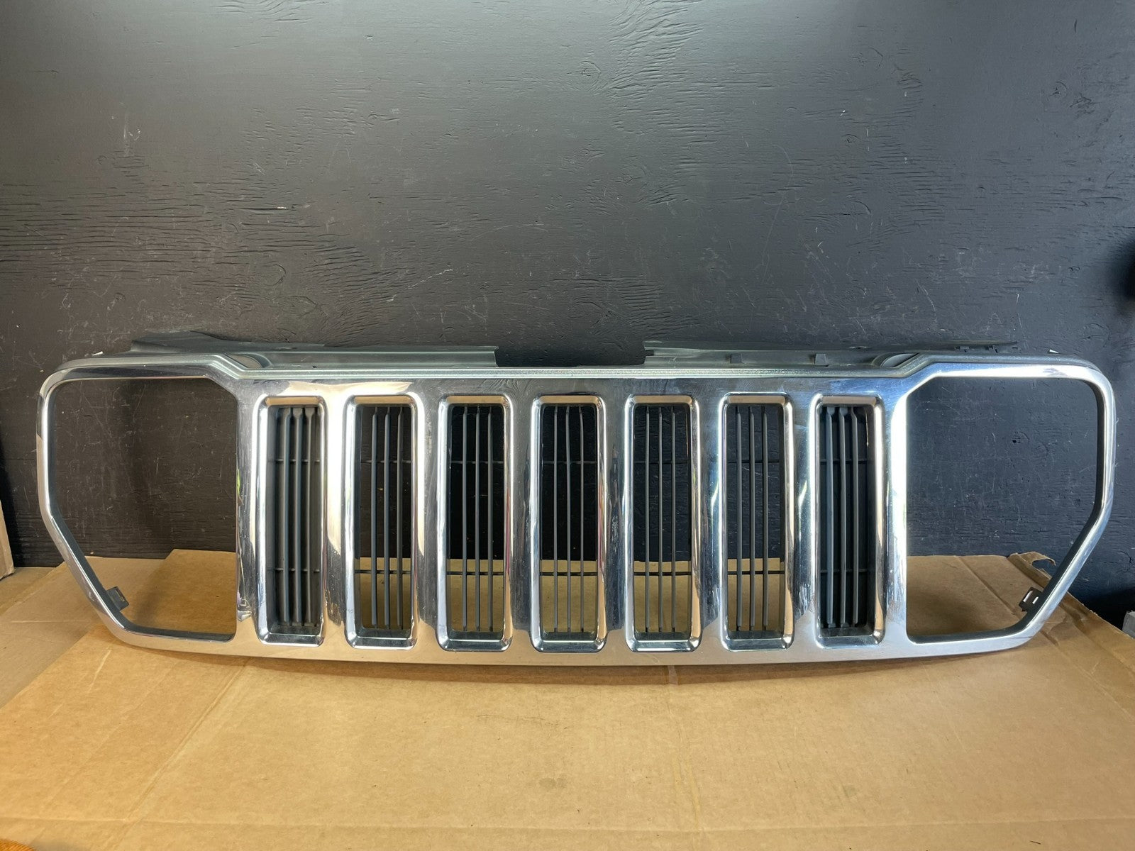 2008 2009 2010 2011 2012 Jeep Liberty Front Upper Grill Grille AE0863 DG0