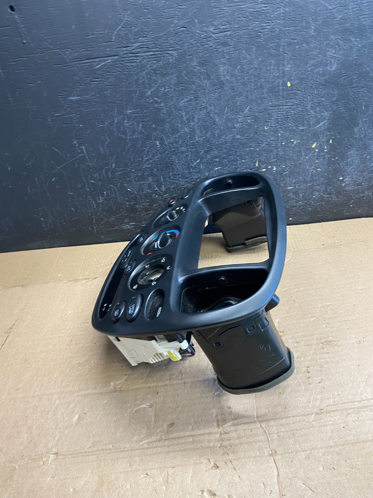 2000 2001 2002 Toyota Tundra Climate Control Panel Radio Bezel AF1987 DG2