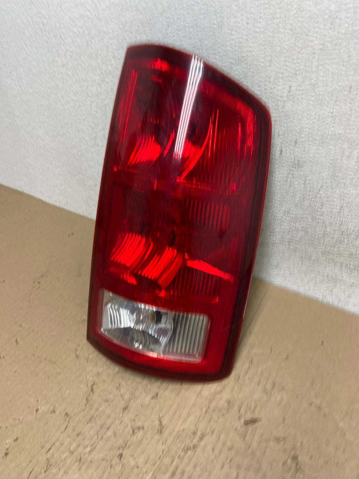 2002 to 2006 Dodge Ram 1500 Right passenger Rh side Tail Light DEPO AE9857 LK1