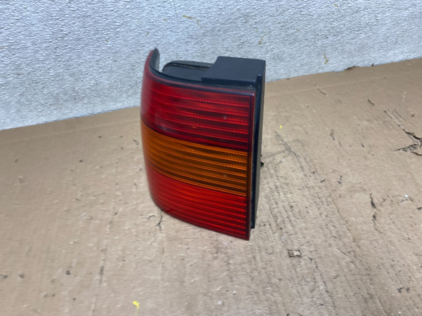1995 to 1997  Volkswagen Passat Left Driver LH Side Tail light Oem S0945 DG1