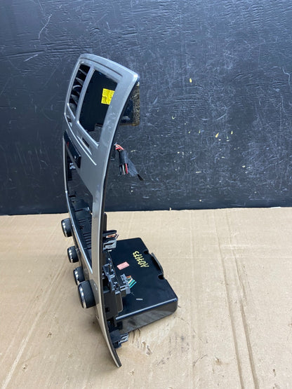 2008 to 2010 Chrysler 300 Dash Heater A/C Climate Control Radio Panel AD7173 DG5