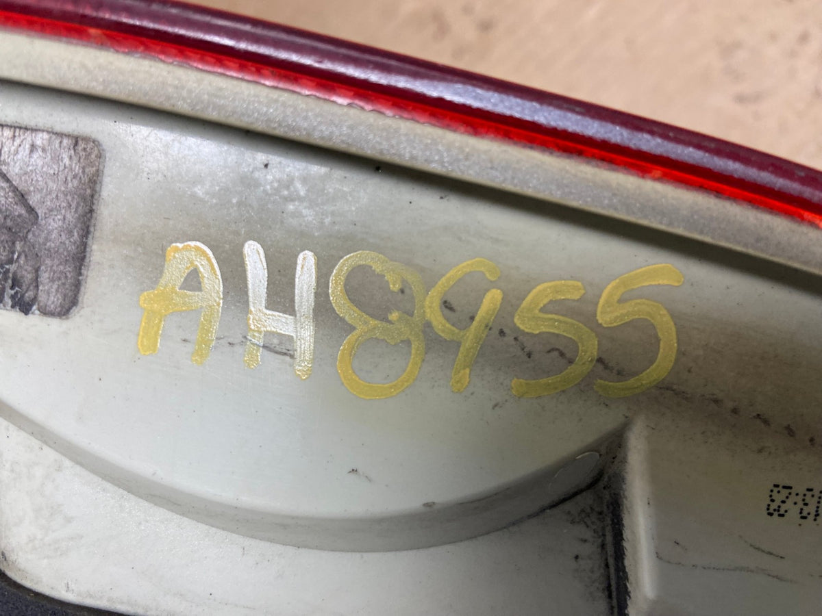 2009 2010 BMW 328i 3 Series Right Passenger RH Side Tail Light AH8955 LK6