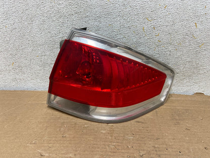 2008 2009 2010 2011 Ford Focus Sedan Right Passenger Tail Light AH8551 LK0