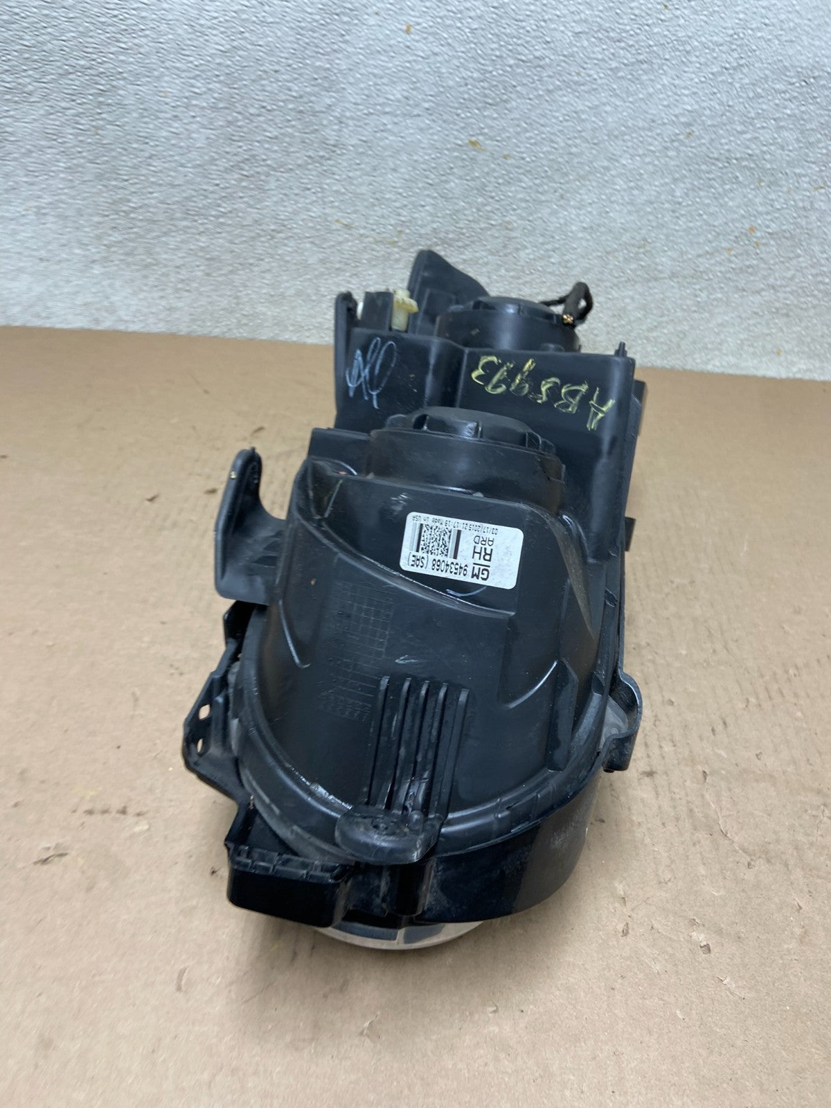 2012 to 2015 Chevrolet Sonic Right Passenger Headlight OEM AB5993 DW8