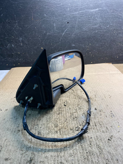 1999 to 2006 Chevrolet Tahoe Silverado Suburban Right Side Mirror OEM Z2504 MS8