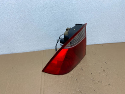 2005 2006 2007 Ford Focus Sedan Left Driver Side Tail Light Oem AB6801 DW2