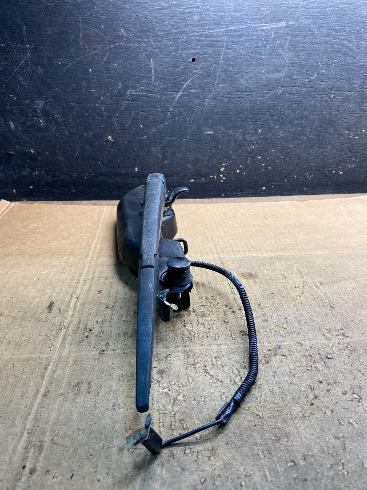 2003 to 2008 Pontiac Vibe Rear Wiper Windshield Motor OEM Y4175 DG1