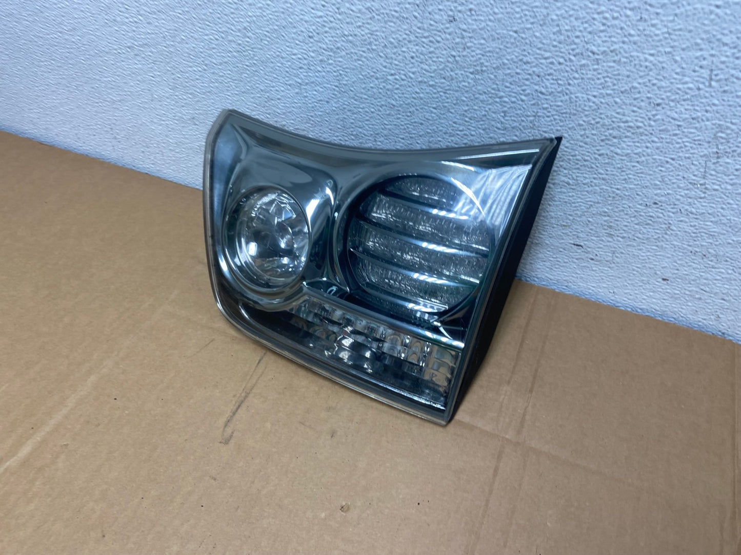 2006 to 2007 Lexus RX400H Right Passenger RH Side Inner Tail Light AC7446 LK1