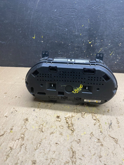 2014 to 2015 Hyundai Tucson Speedometer Cluster Gauge u5830 DG3