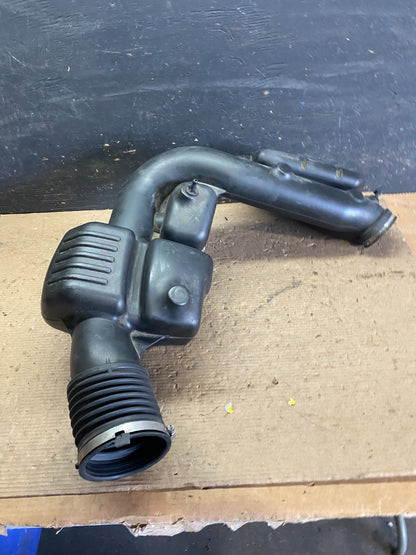 2011 - 2013 Dodge Durango 3.6L Resonator Air Intake Tube S3547 DG3