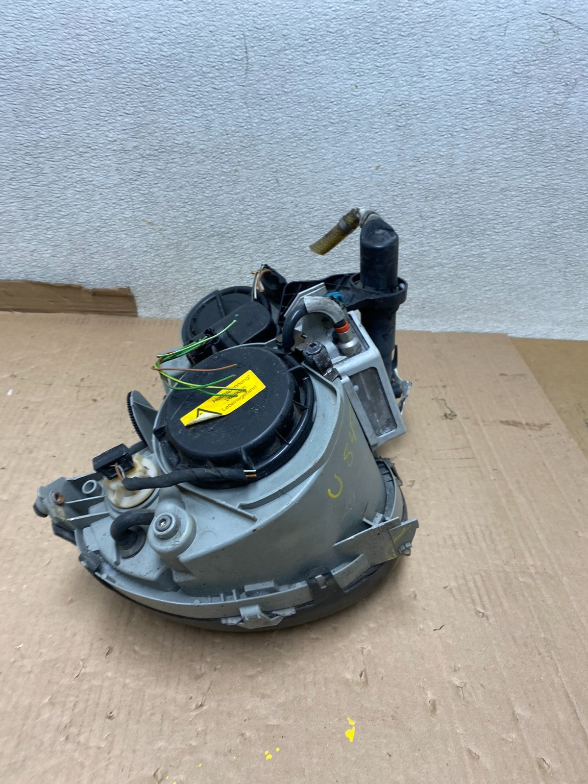 1997-1999  Mercedes E E320 E430 Left Driver LH Side Headlight Xenon U8498 DW11