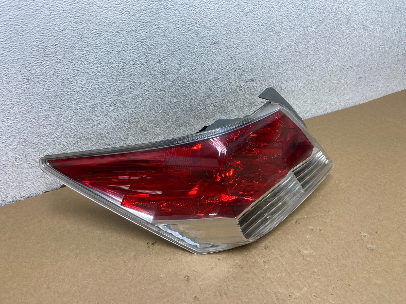 2008 to 2012 Honda Accord Sedan Tail light Left Driver LH Side AF7301 DW2