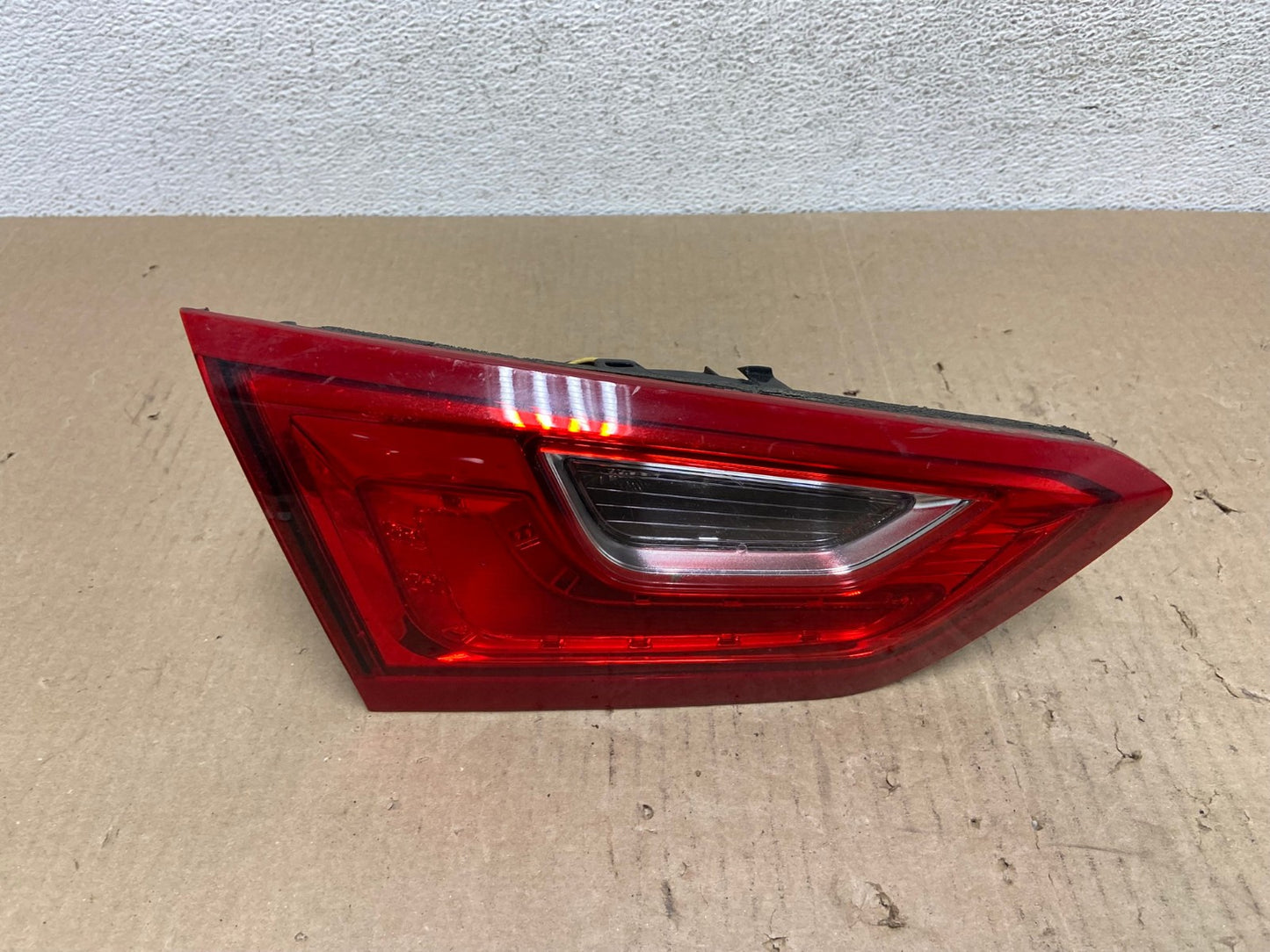 2016 - 2019 Chevrolet Malibu Left Driver LH Inner Tail Light AE9669 LK0