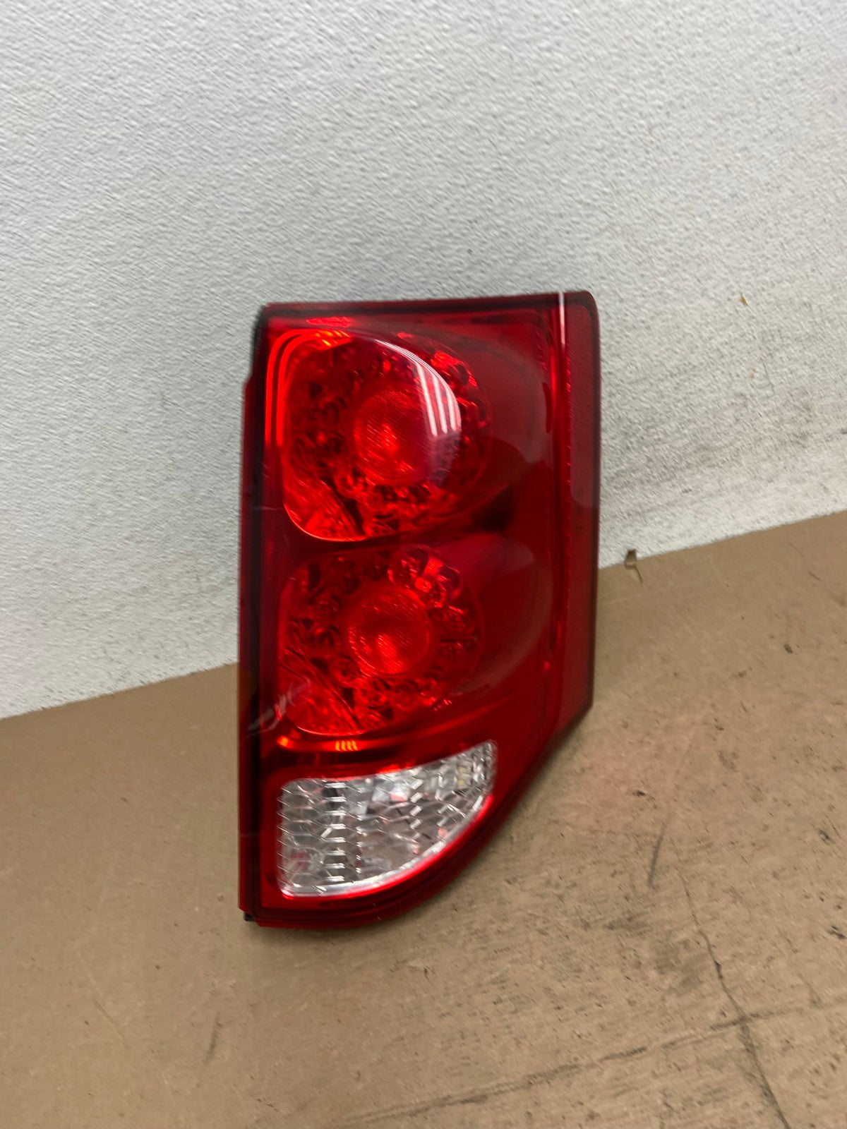 2011 - 2018 Dodge Grand Caravan Right Passenger RH Tail Light Led AF5133 LK2