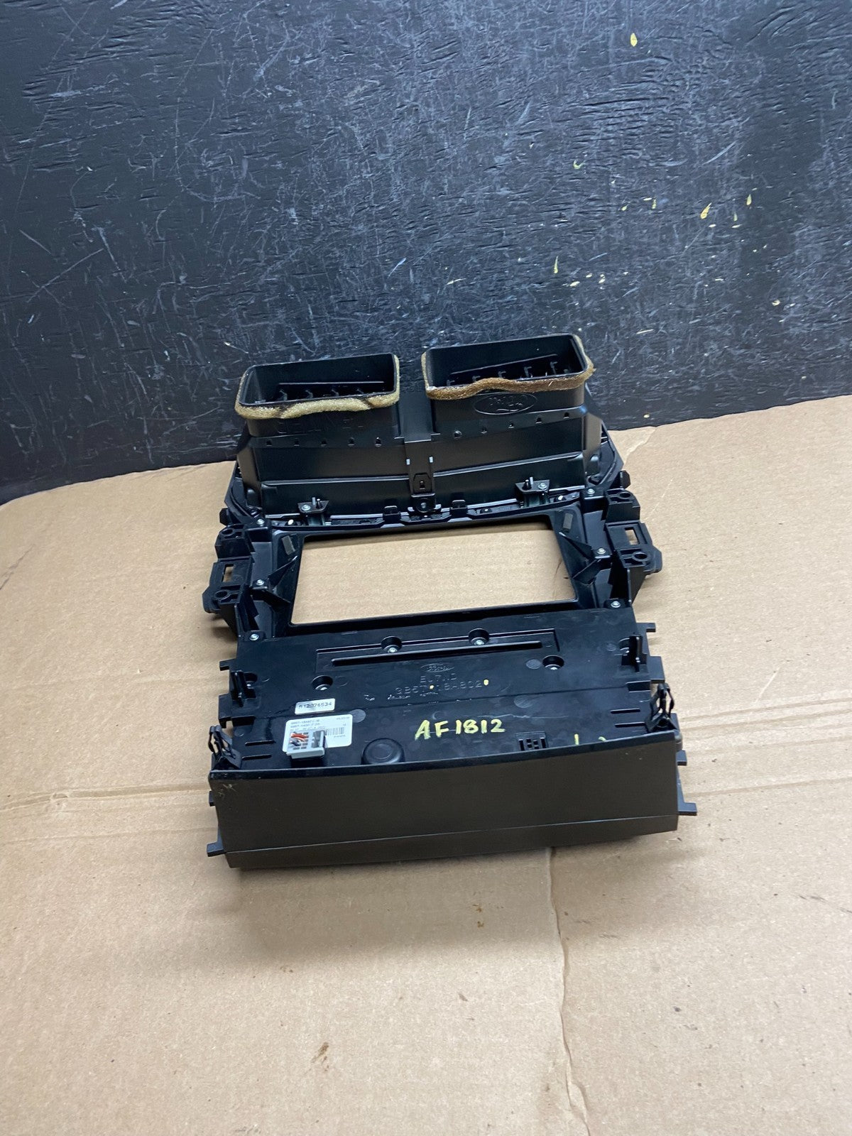 2016 to 2019 Ford Explorer Radio Climate Control Trim Bezel Panel af1812 DG4