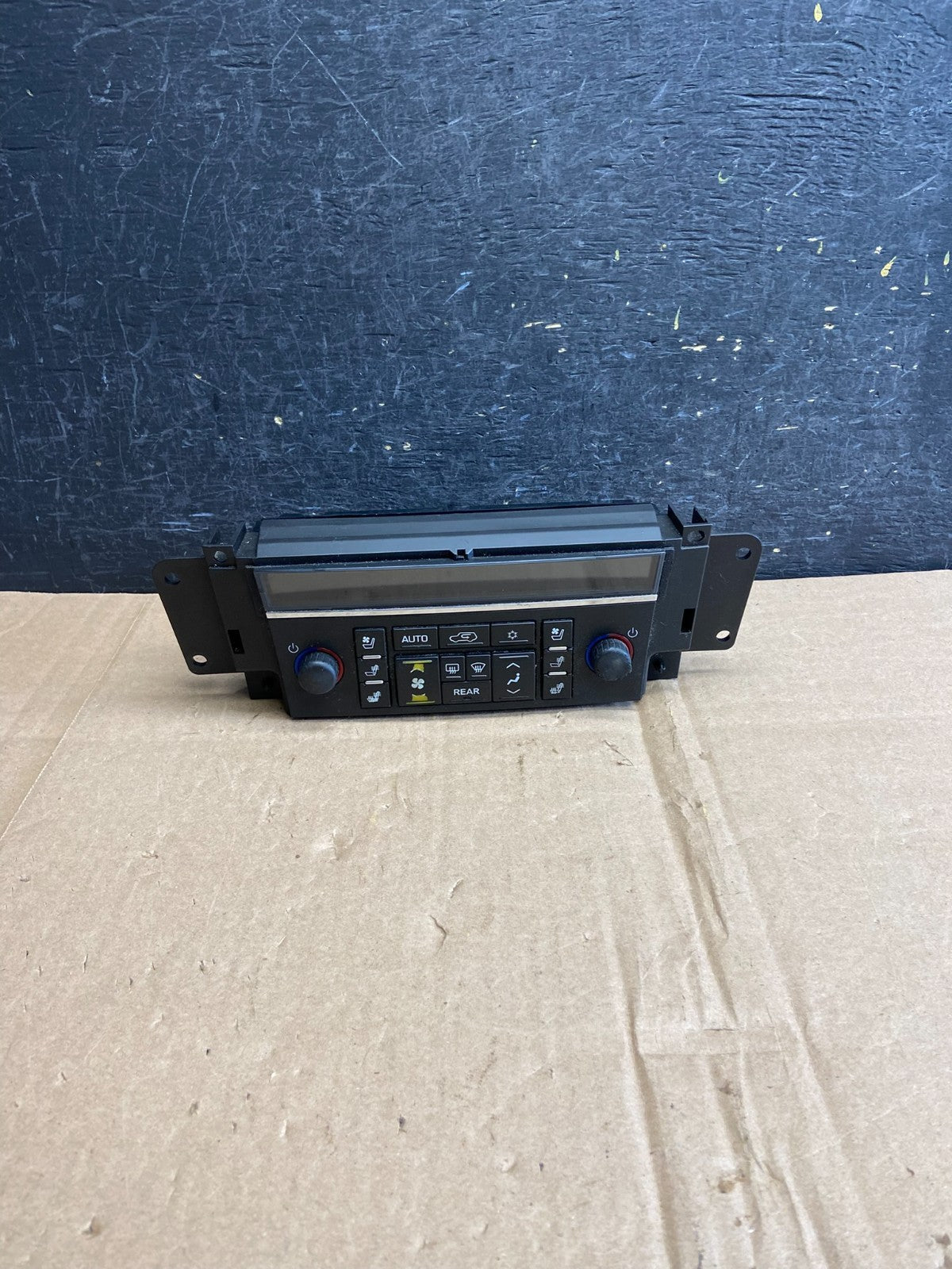 2007 to 2011 Cadillac Escalade AC Heater Climate Control Panel AI6070 DG0