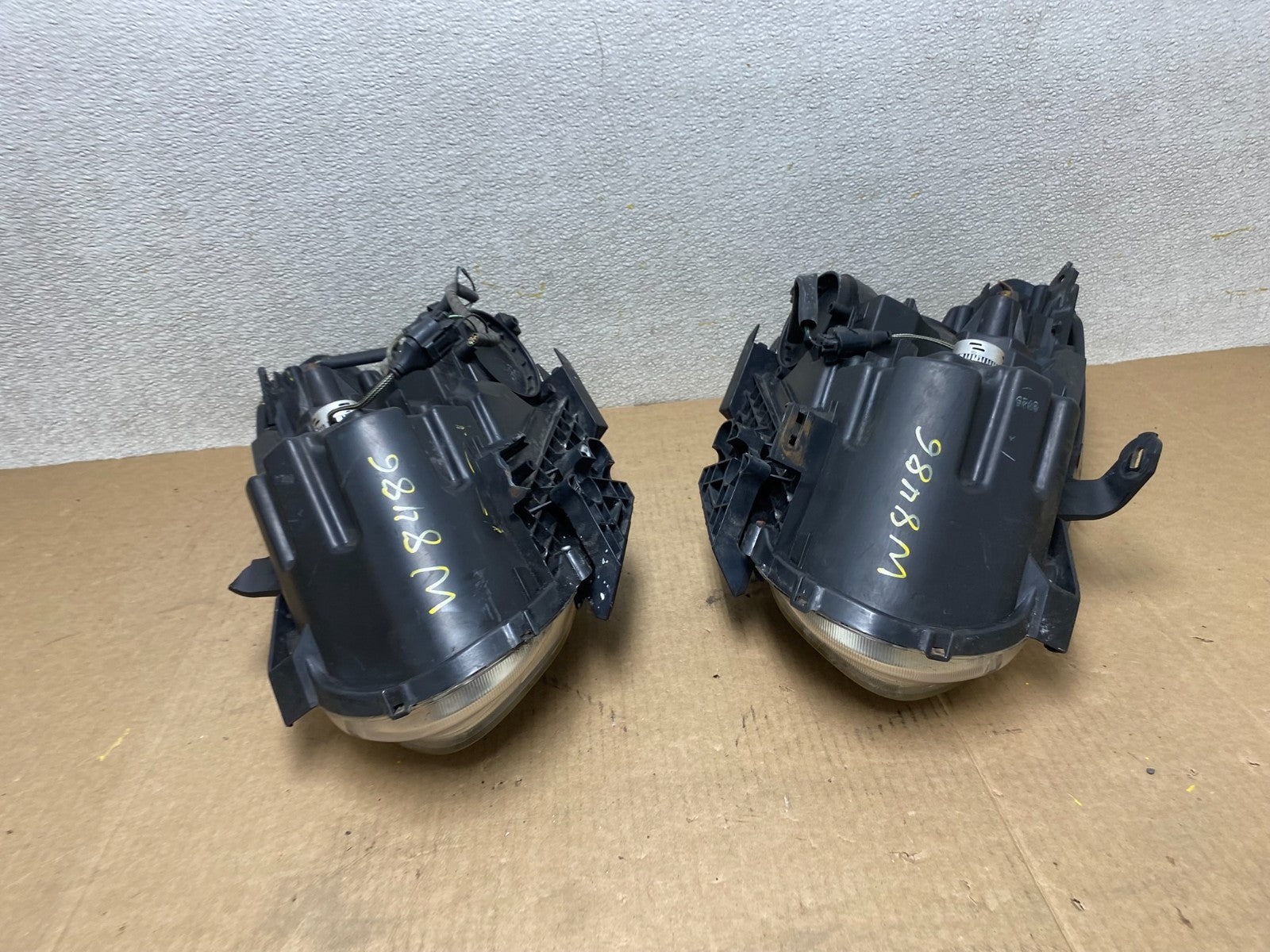 2009-2013 Nissan Rogue Left+Right Side Set Halogen Headlights W8486 DW19