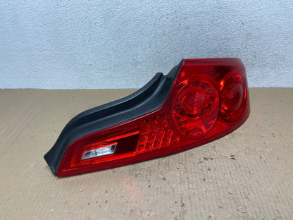 2006 - 2007 Infiniti G35 Coupe Right Passenger LED Outer Tail Light AE9800 LK2