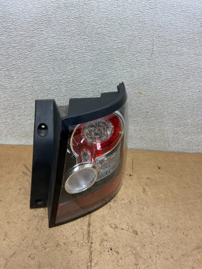 2010 - 2011 Land Rover Range Rover Sport Right Passenger Tail Light Oem X8997 DW2
